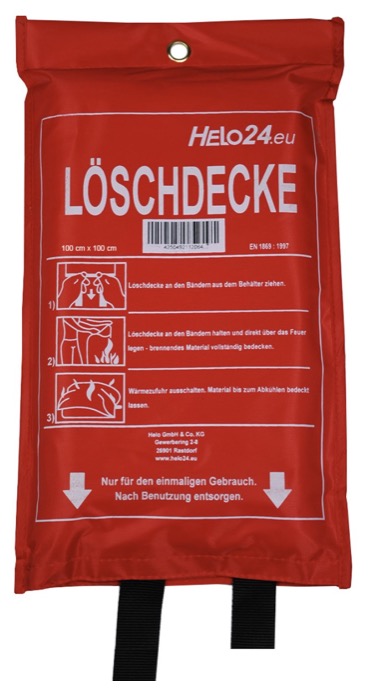 Eine Feuerlöschdecke sollte in der Nähe der Pantry liegen. Ein beim Kochen entstehendes Feuer kann damit schnell und ohne weiteren Schaden erstickt werde.